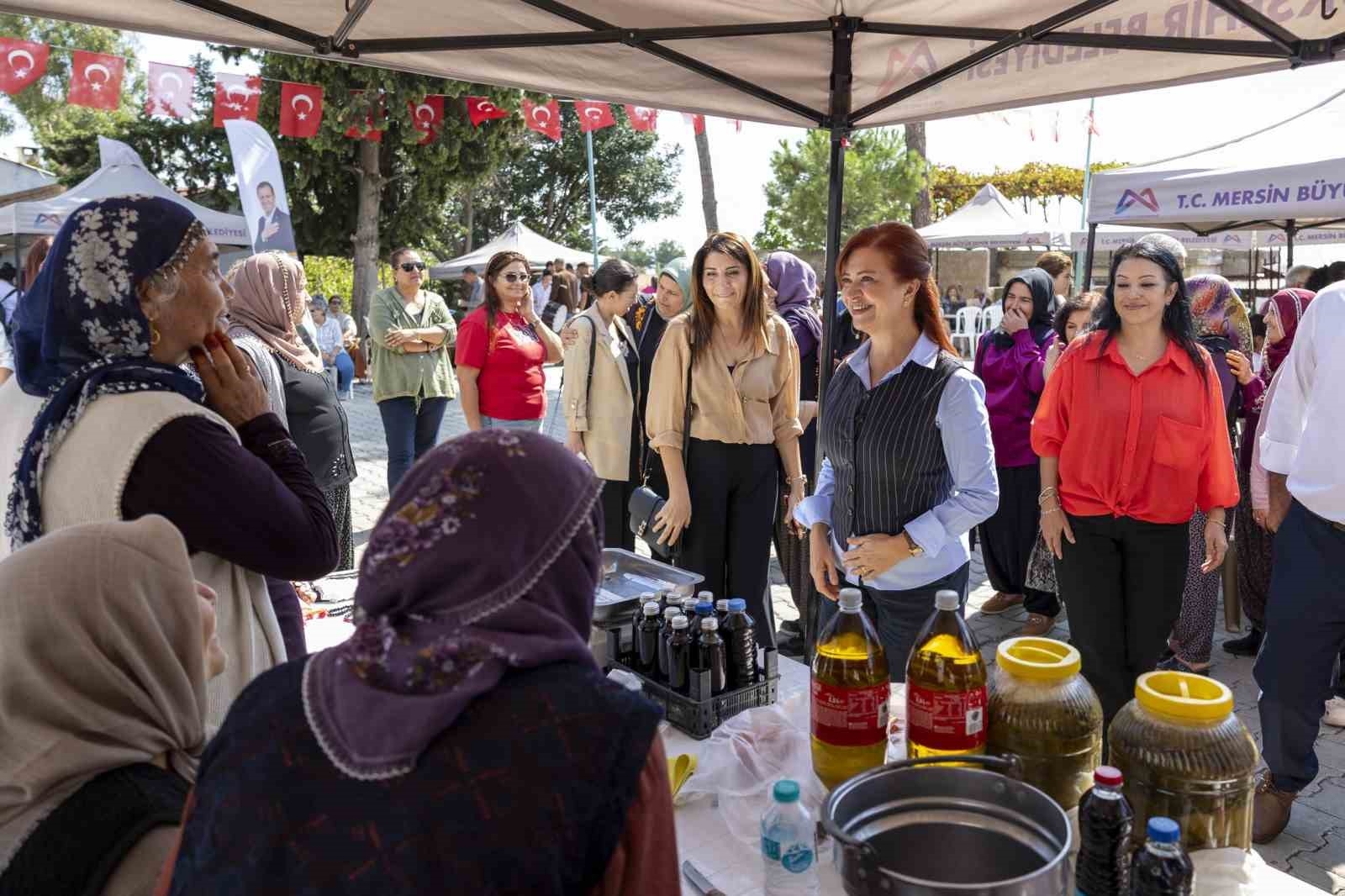 Kadınlar, 'Kırsal Mahalle Buluşmaları'nda bir araya geldi