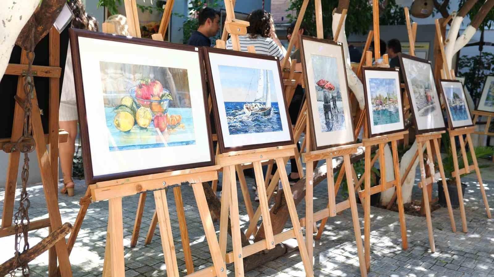 Kemer Belediyesi Kültür Evi'nde sergi