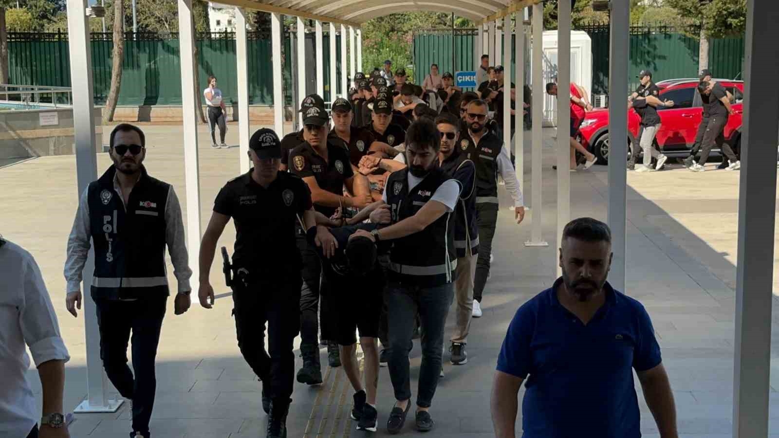'Kuyu-27' şüphelilerinden 32'si tutuklandı