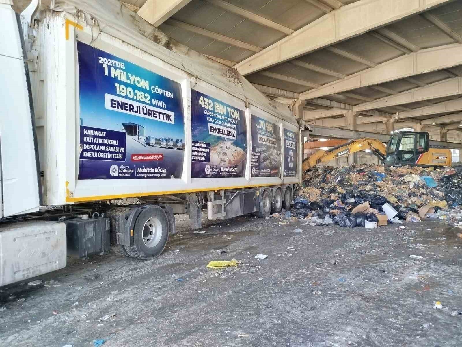 Manavgat katı atık transfer tesisi tam kapasite çalışıyor