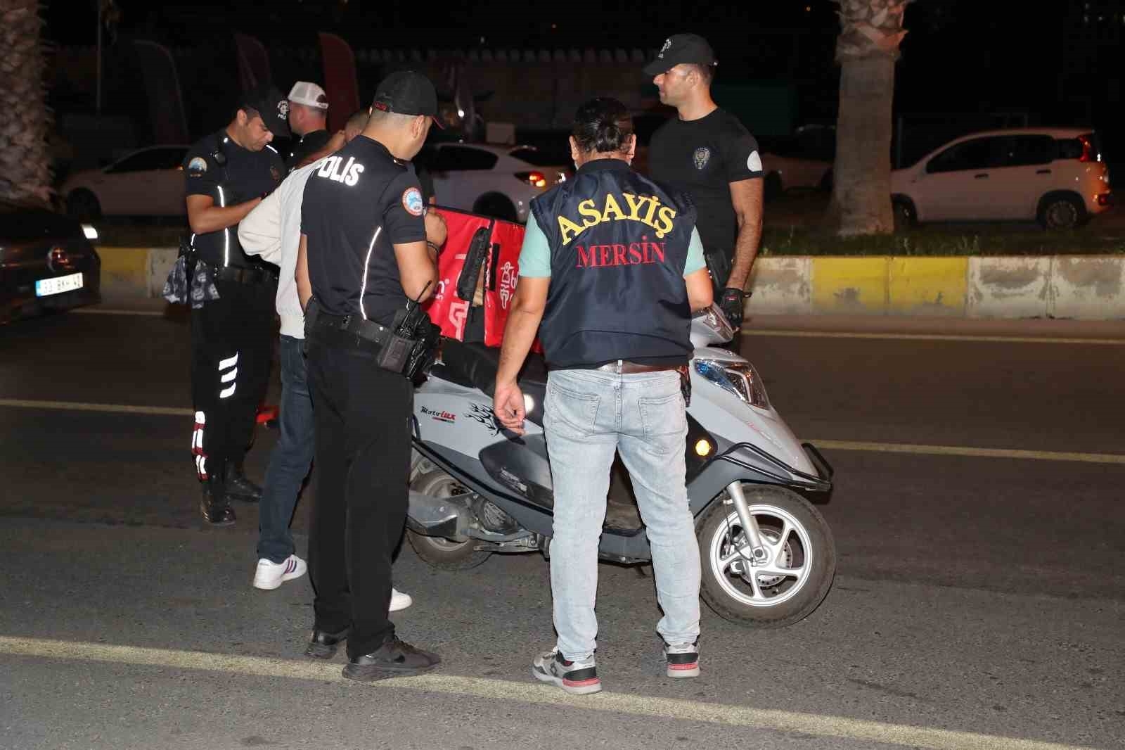 Mersin'de motosiklet sürücülerine 859 bin 290 TL ceza kesildi