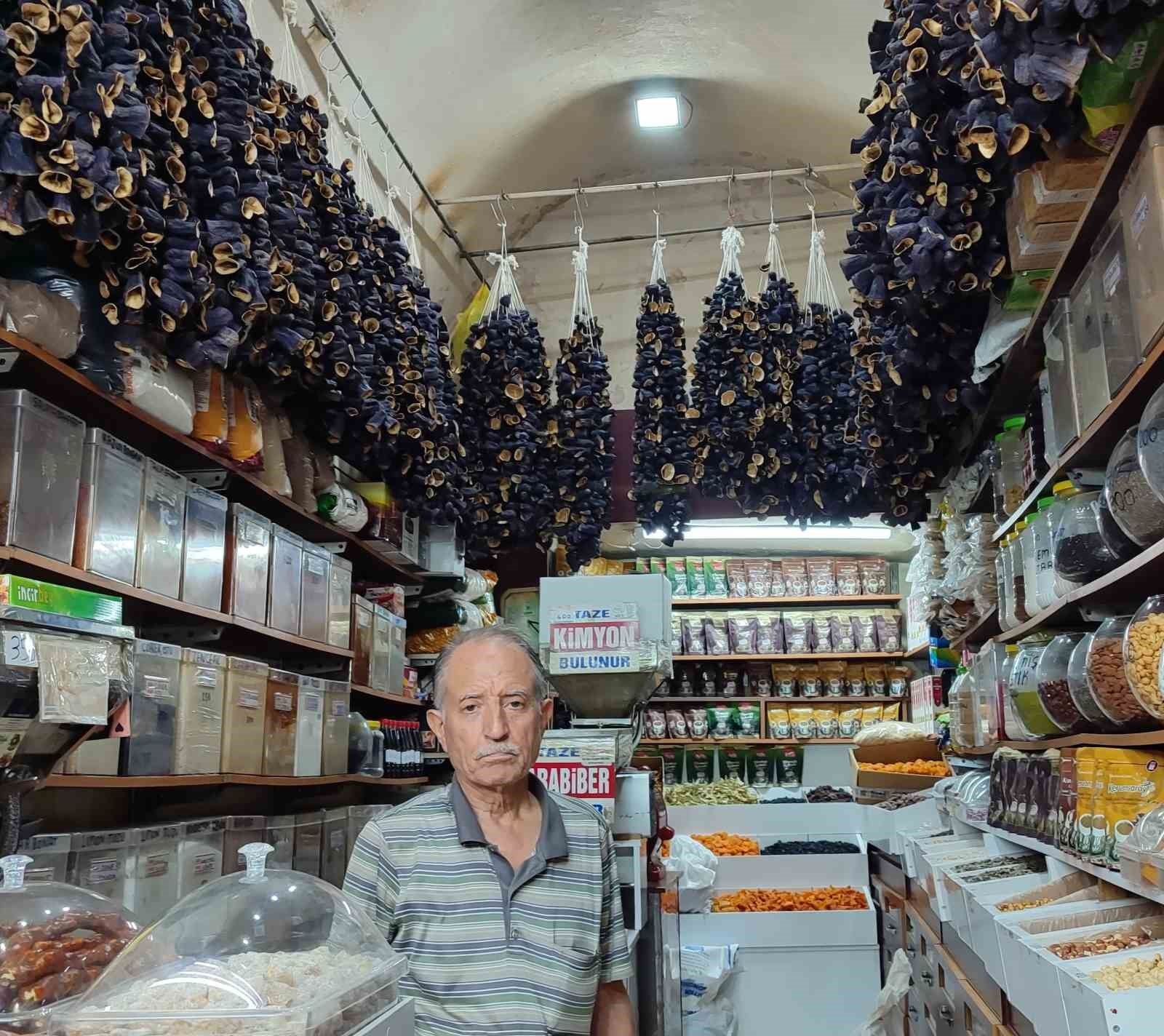 Sebzeler kış için kurutuldu