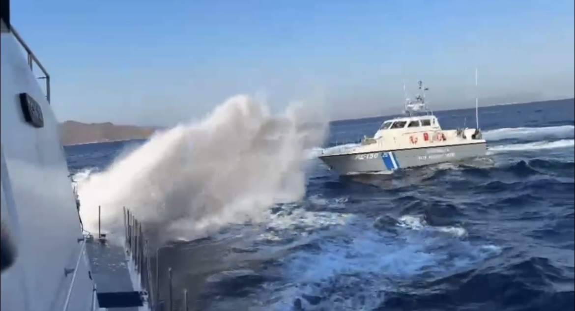 Türk balıkçı teknesi, Yunan unsurlarınca havaya ateş açılarak tacize uğradı