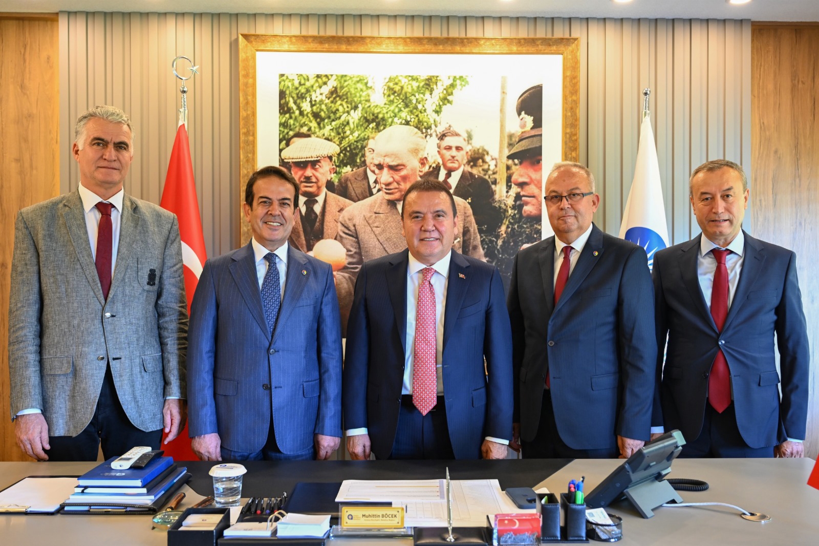 Vali Şahin ve Başkan Böcek'e YÖREX daveti