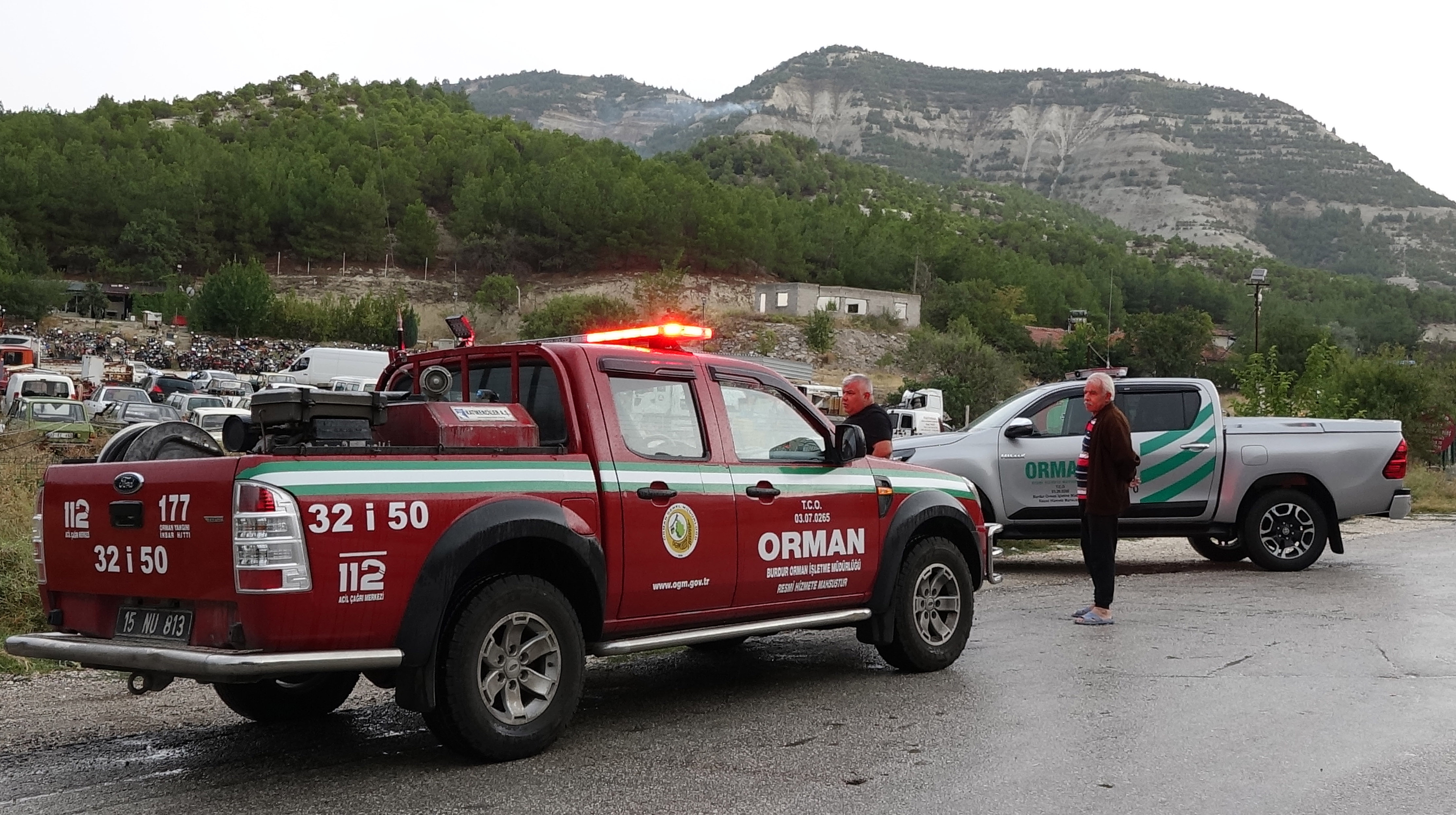 Yıldırım nedeniyle çıkan yangını yağmur söndürdü
