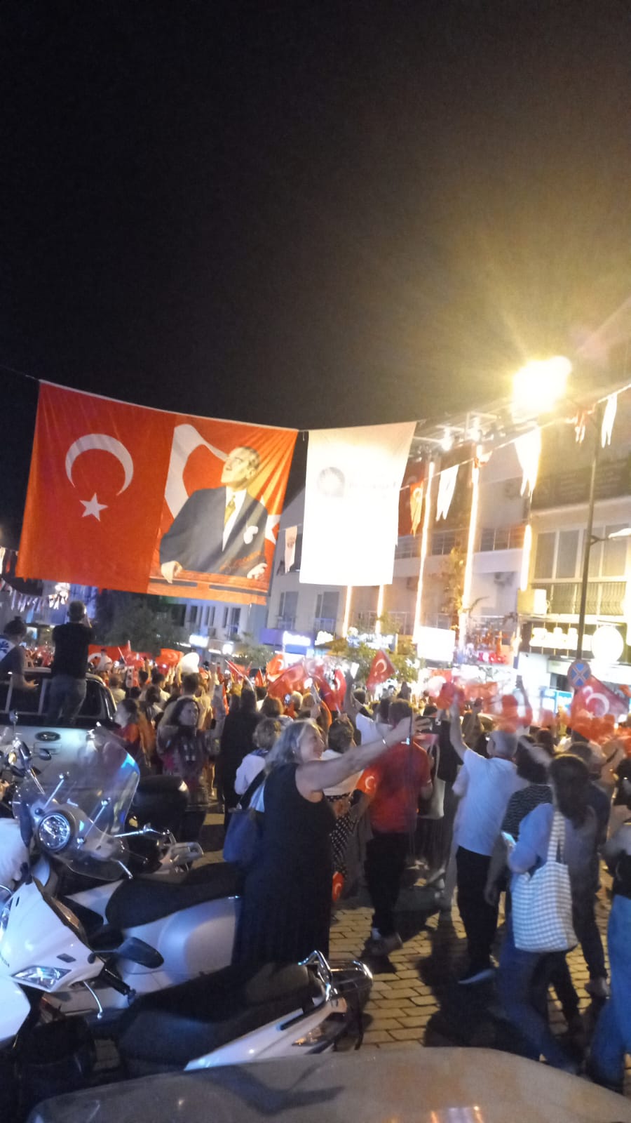Antalya Kaş’ta 29 Ekim Cumhuriyet Bayramı Coşkuyla Kutlandı