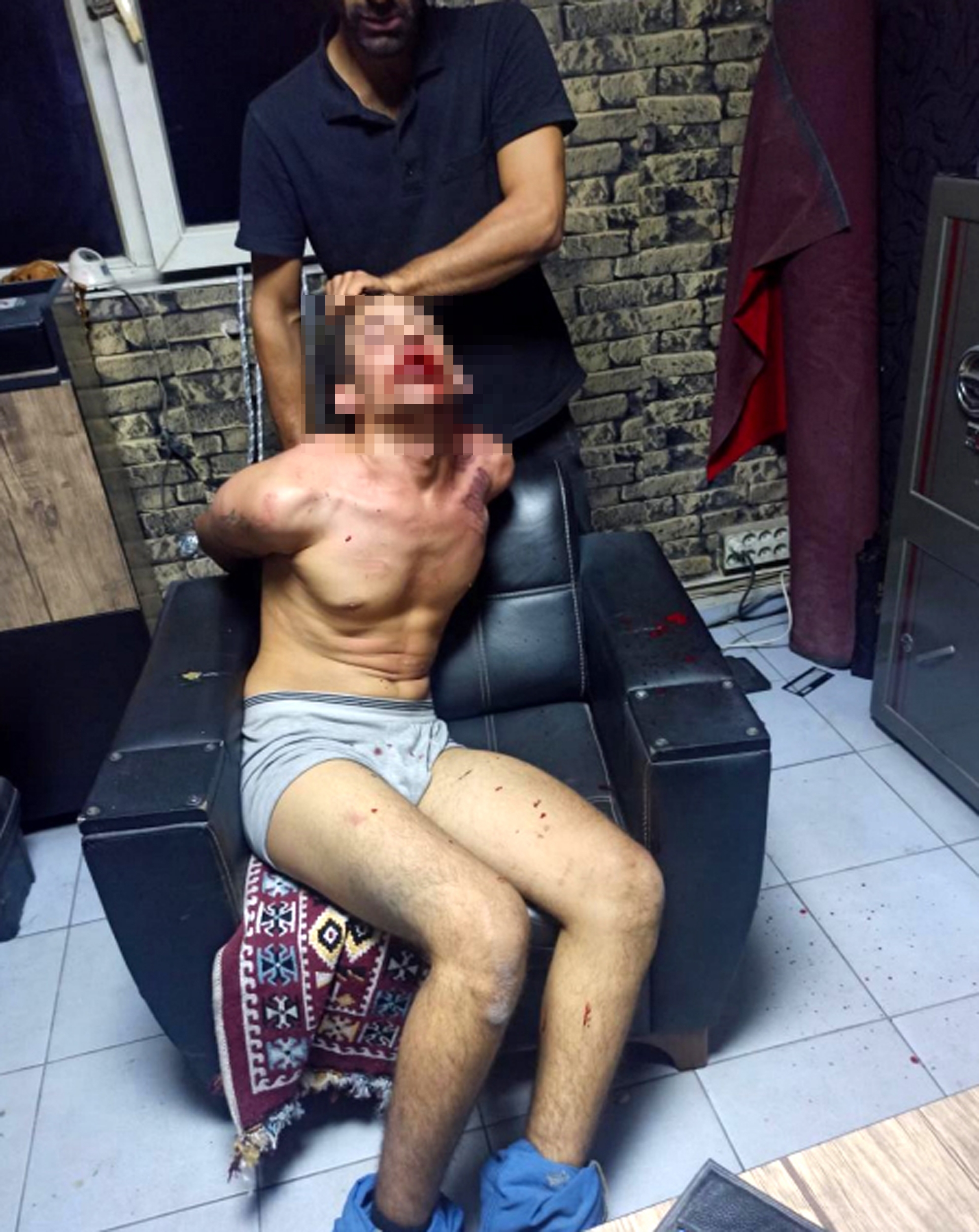 3 gün işkence edilip, böcek yedirildi