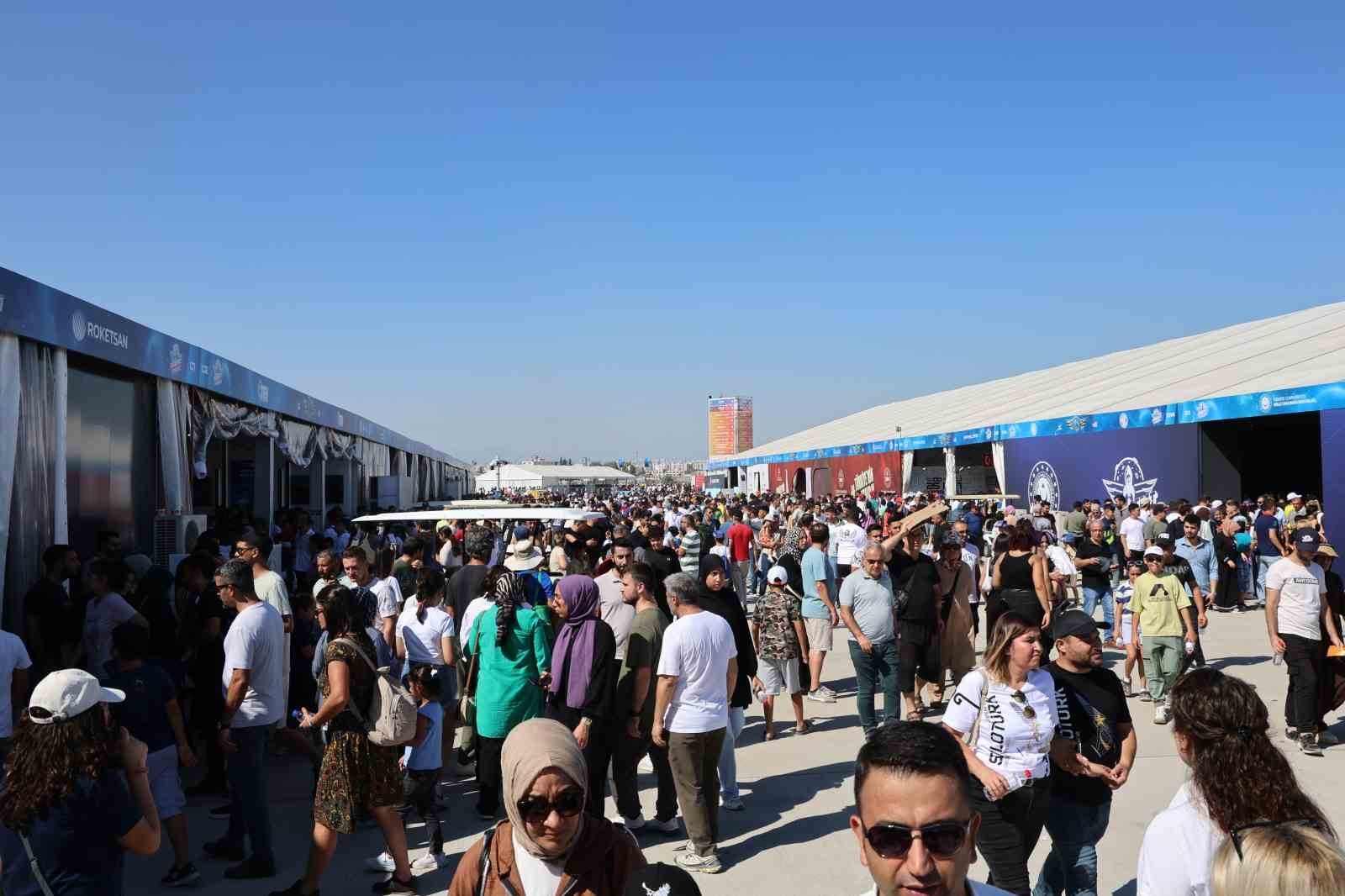 Adanalılardan ve çevre illerden TEKNOFEST'e akın var