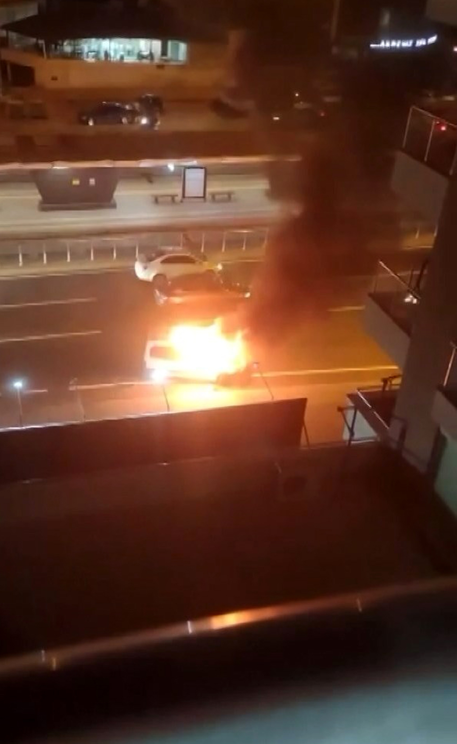 Alev alev yanan araç kamerada