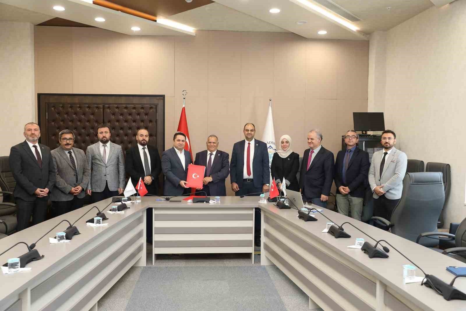 ALKÜ ile Al-Mustaqbal üniversitesi iş birliği başlattı