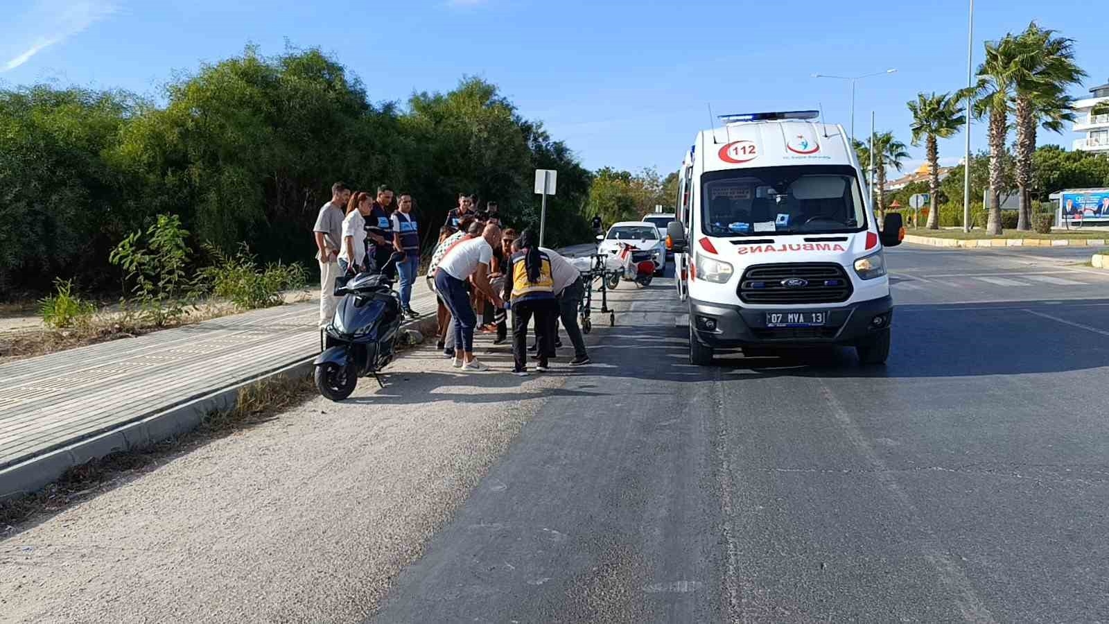 Antalya'da 2 motosiklet çarpıştı: 1 yaralı