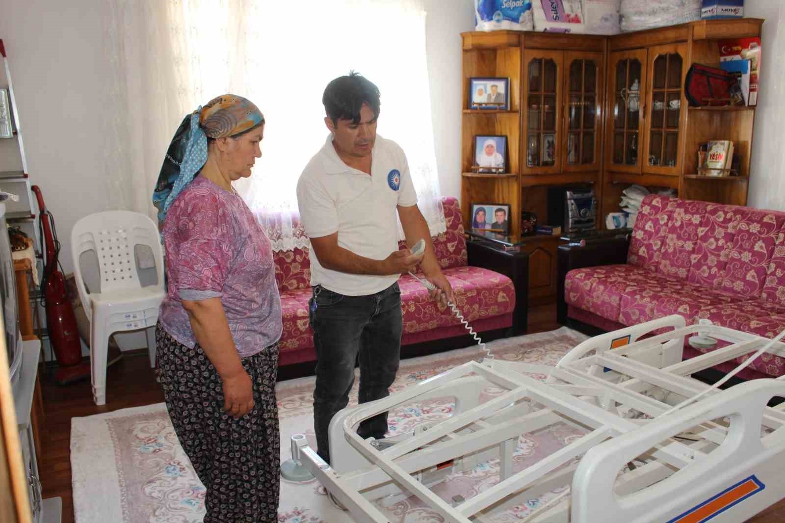 Antalya'da 4 bin 471 adet hasta yatağı yardımında bulunuldu