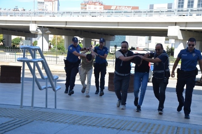 Antalya'da son 1 haftadaki denetimlerde yakalanan 168 şahıs tutuklandı