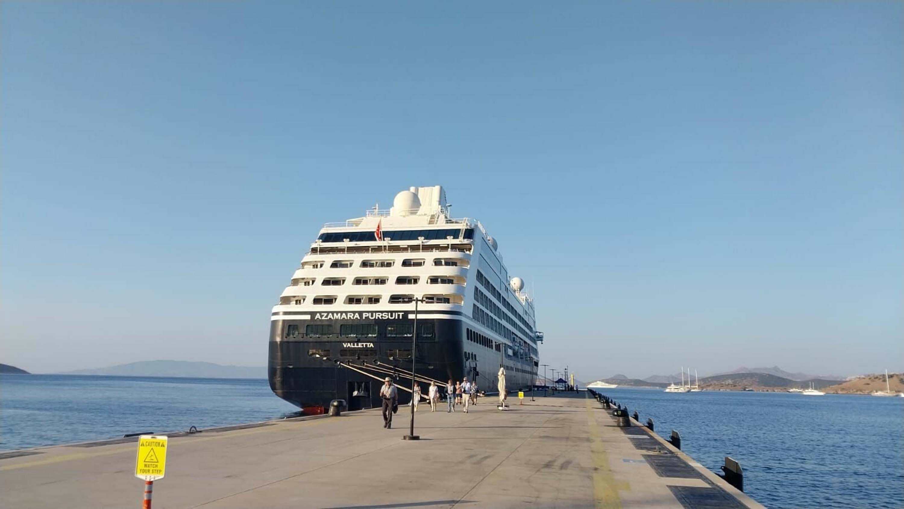 Bodrum'a 2 kruvaziyer ile 1680 turist