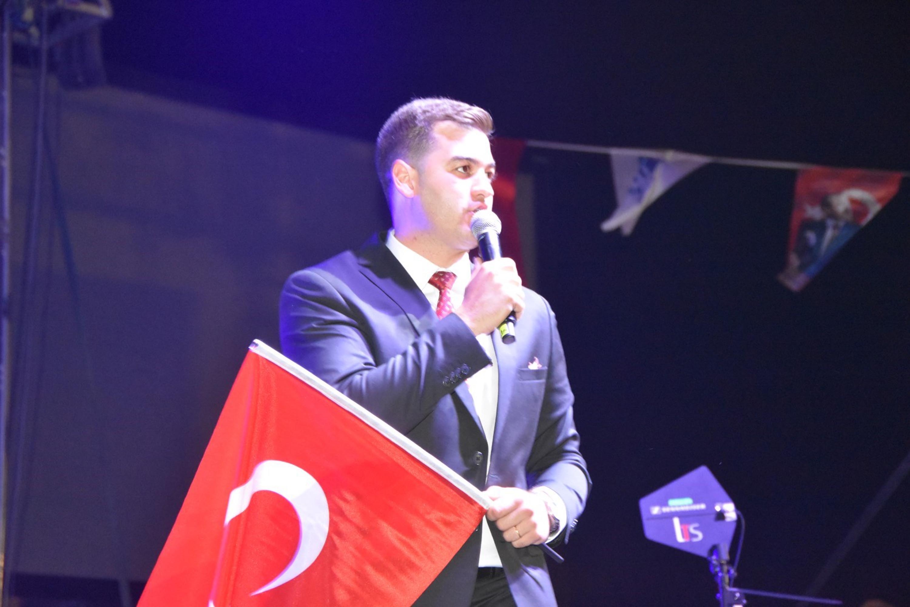 Bodrum'da 29 Ekim Cumhuriyet Bayramı etkinliğinde siyasi konuşma gerginliği yaşandı