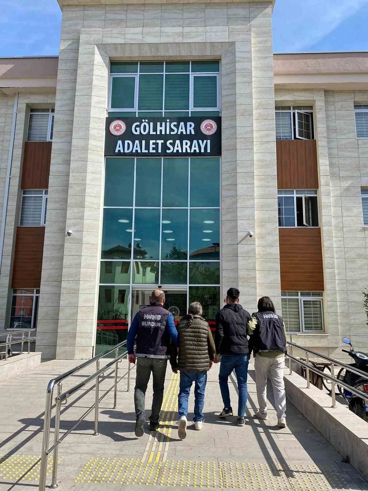 Burdur'da uyuşturucudan 2 tutuklama