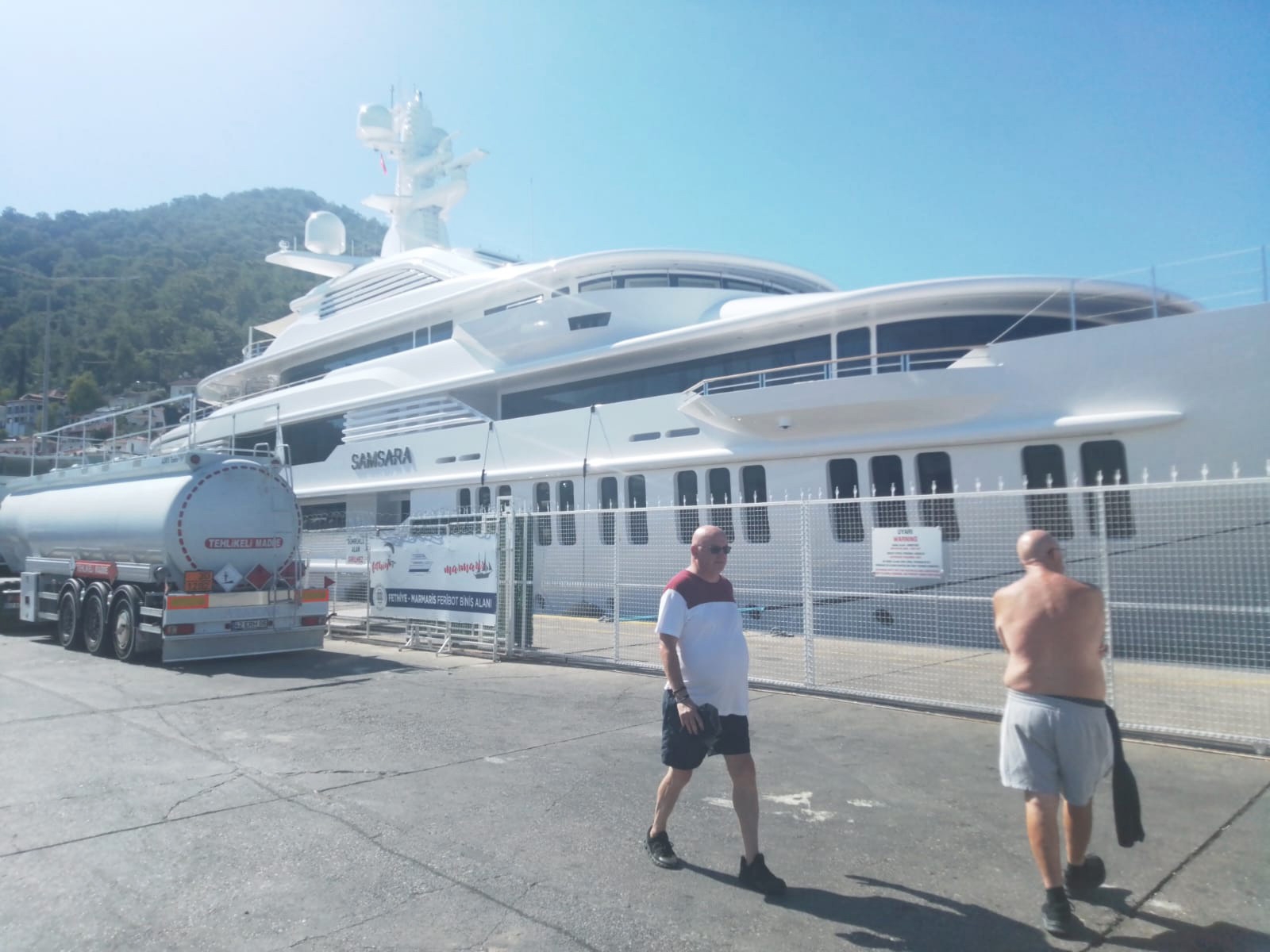 Fethiye'ye yanaşan J.K. Rowling'e ait 'Samsara', 170 ton yakıt aldı