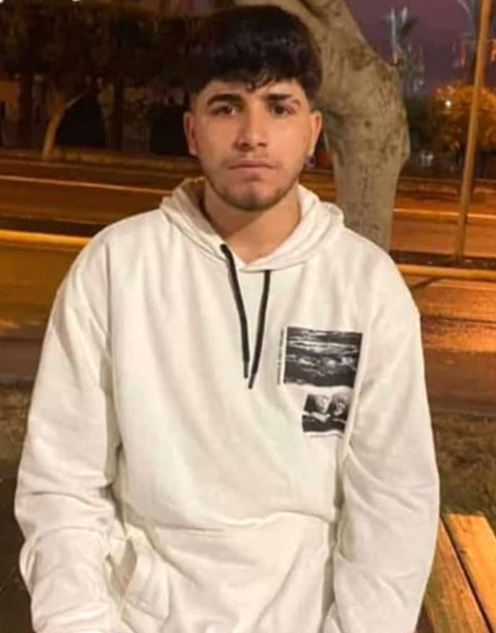 Hafif ticari araçla çarpışan motosikletin sürücüsü öldü