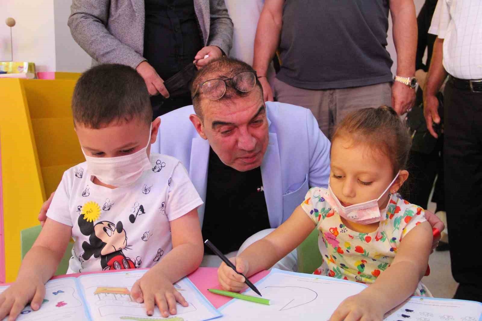 Hayırsever iş insanı Kırbıyık'ın ismi caddeye verildi