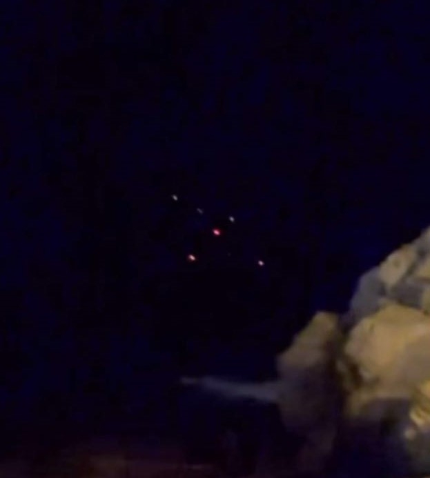 İran'ın İsrail'e attığı füzelerin ışıkları Mersin sahillerinden görüldü