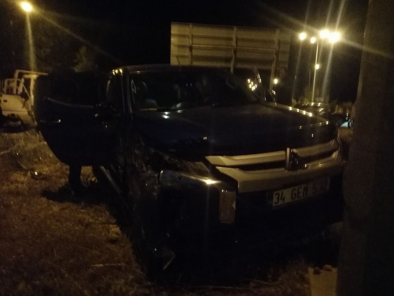 Isparta'da kamyonet ile hafif ticari araç çarpıştı: 1 yaralı