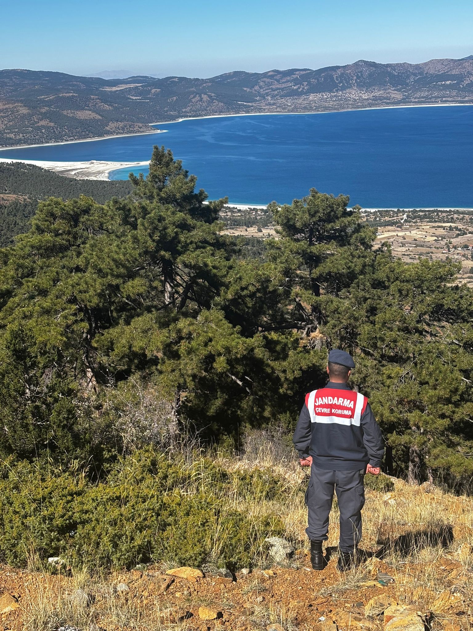 Jandarmadan Salda Gölü'nde devriye