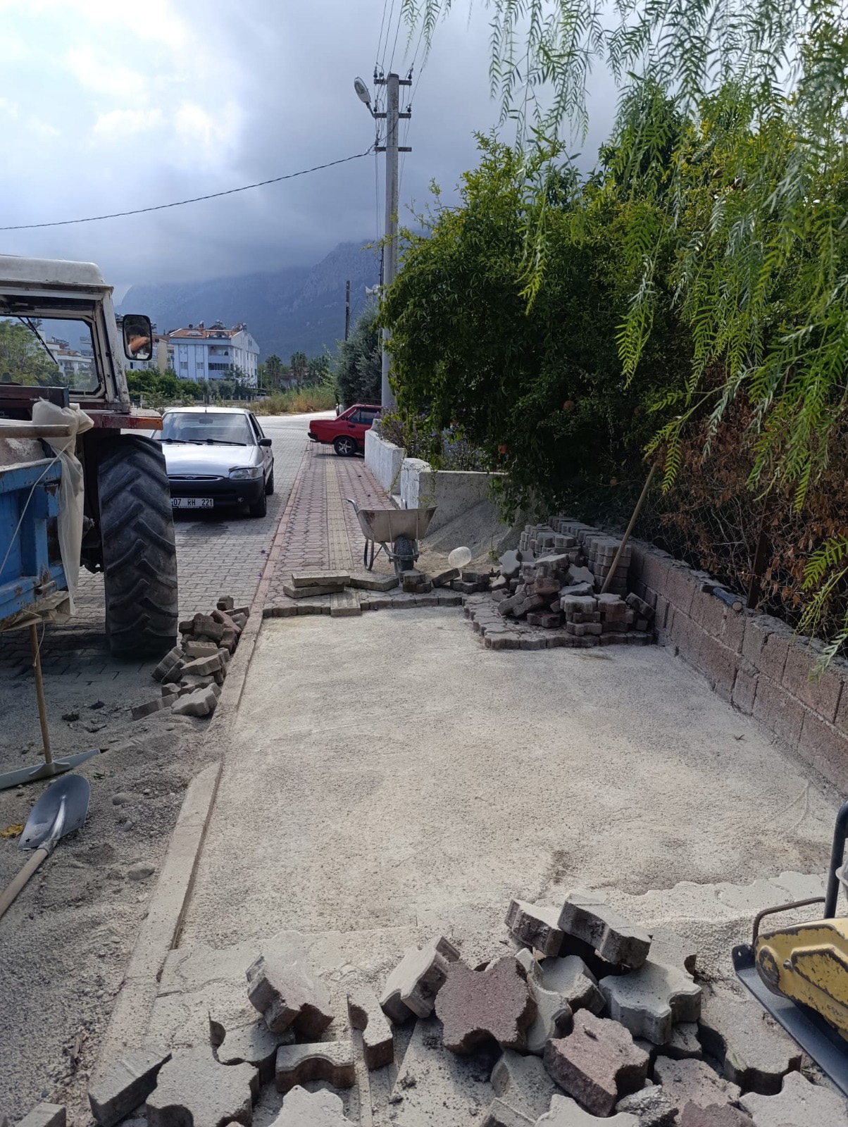 Kemer'de altyapı çalışmaları sürüyor
