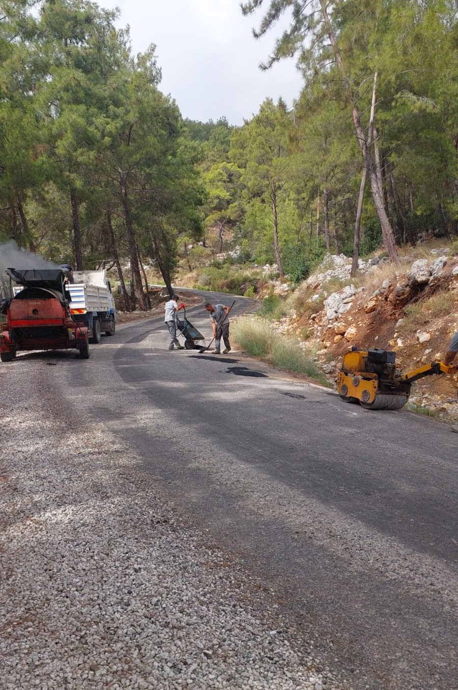 Kemer'de altyapı çalışmaları sürüyor