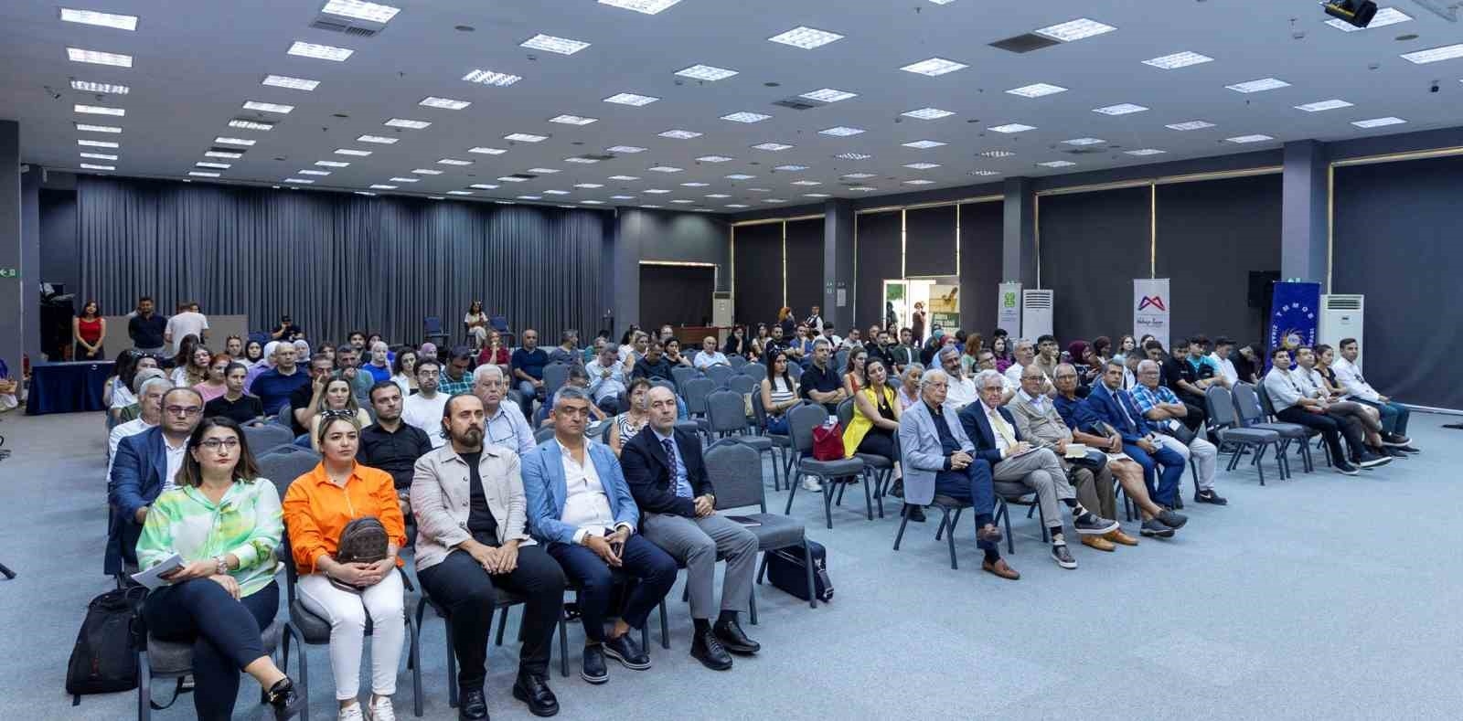 Mersin'de 'Dünya Gıda Ve Etik Günü' paneli