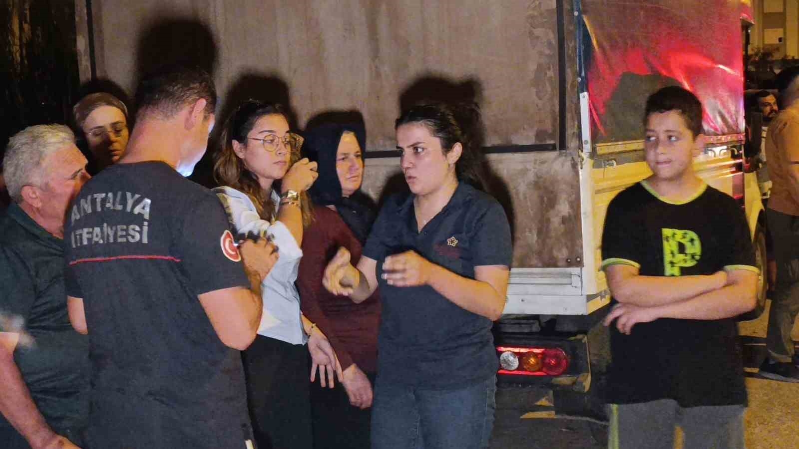 Ocaktaki tencere aspiratörü tutuşturdu