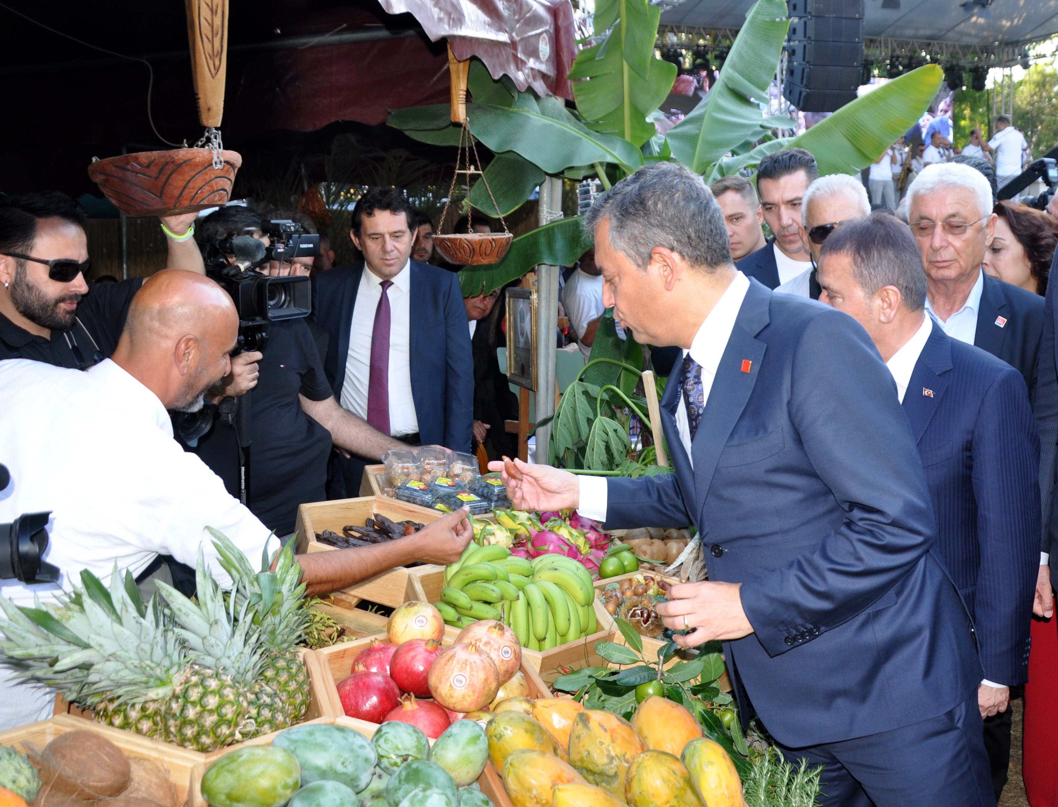 Özgür Özel: İsrail'le ticaret cayır cayır devam ediyor