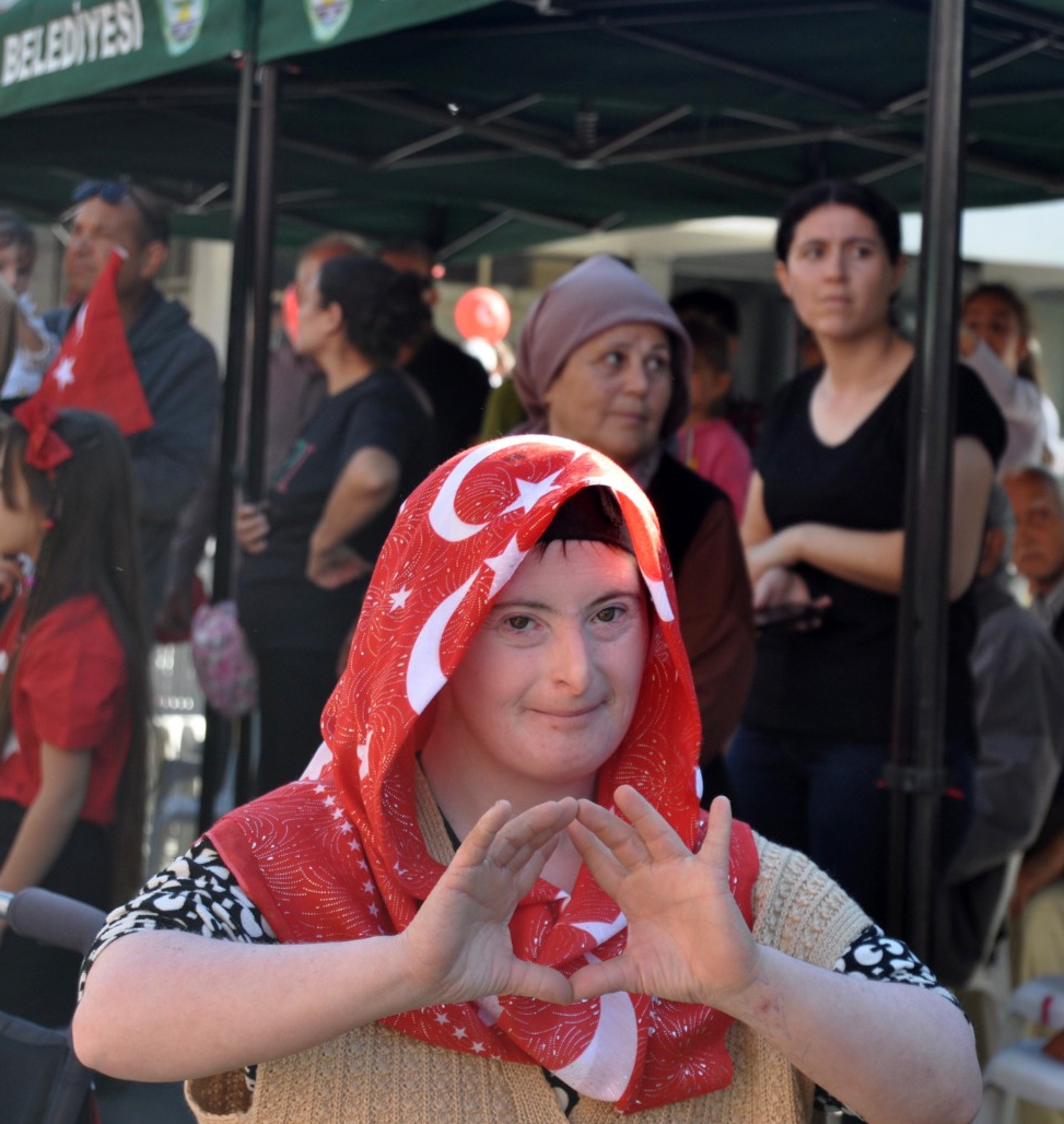 Serik'te coşkulu 29 Ekim kutlaması