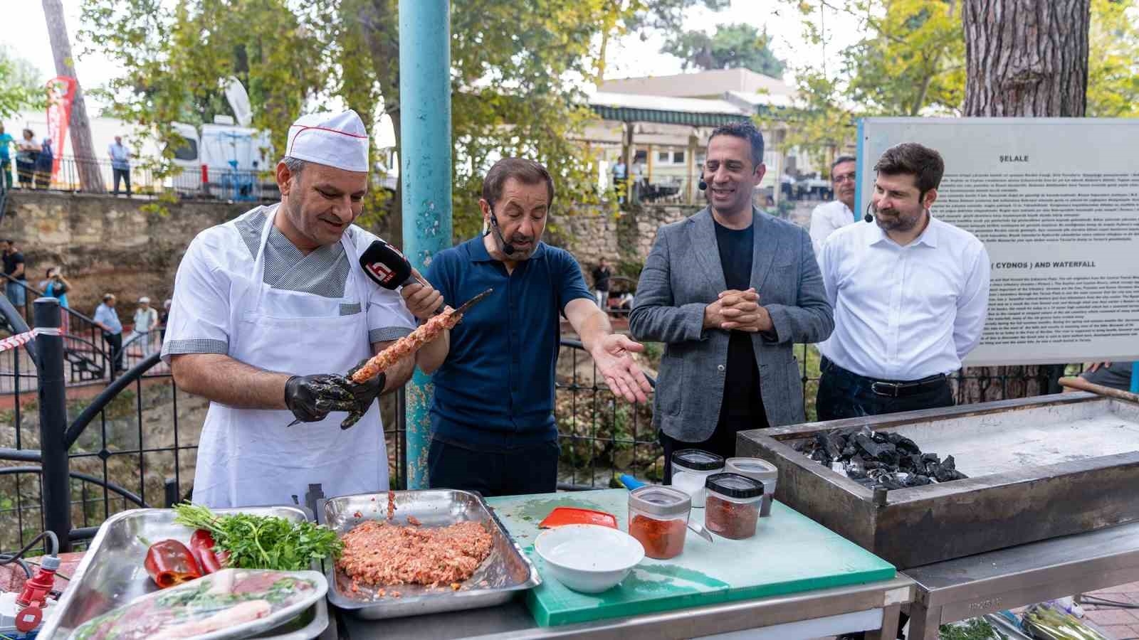 Tarsus'un tarihi ve gastronomisi tanıtıldı