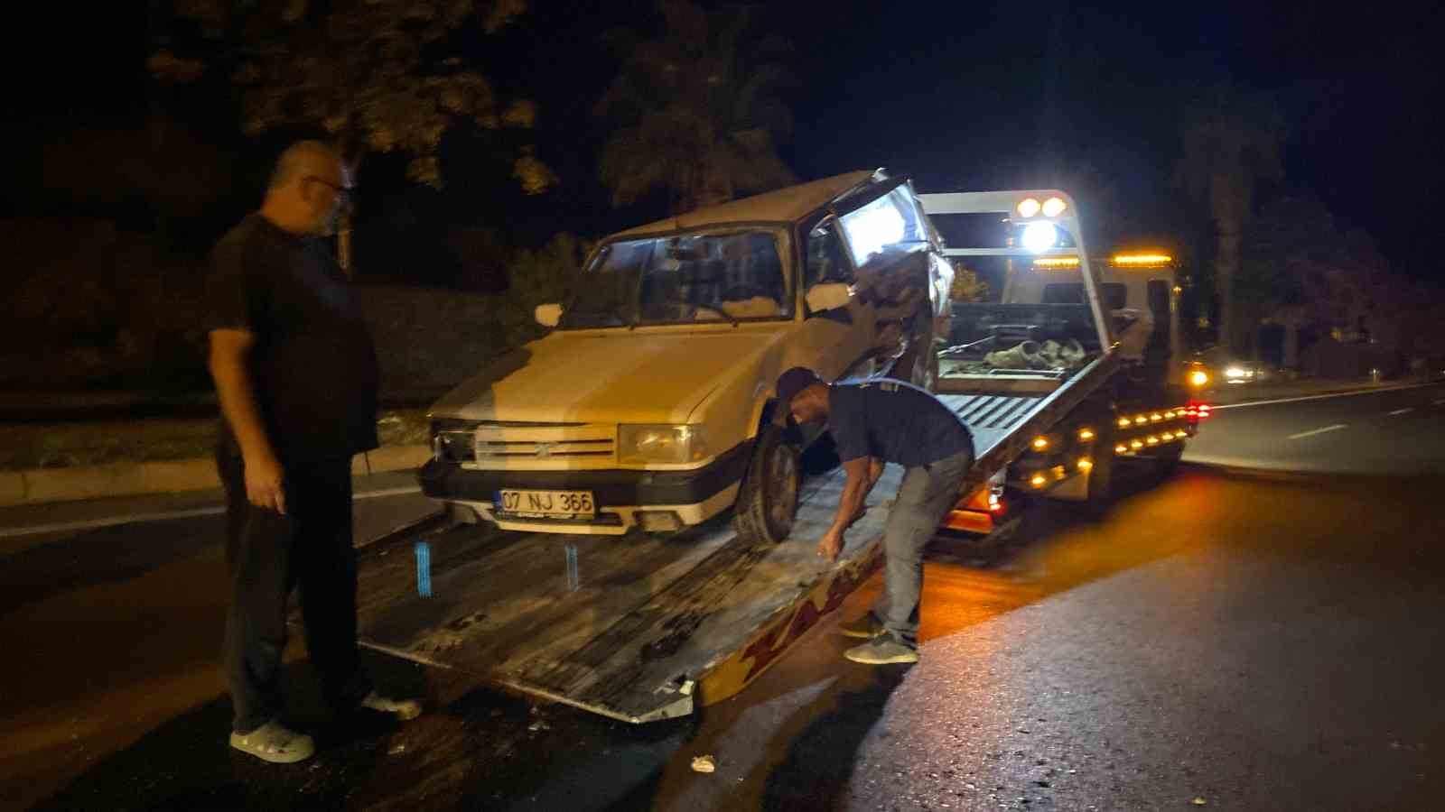 Ticari araç ve otomobil çarpıştı: 1 yaralı