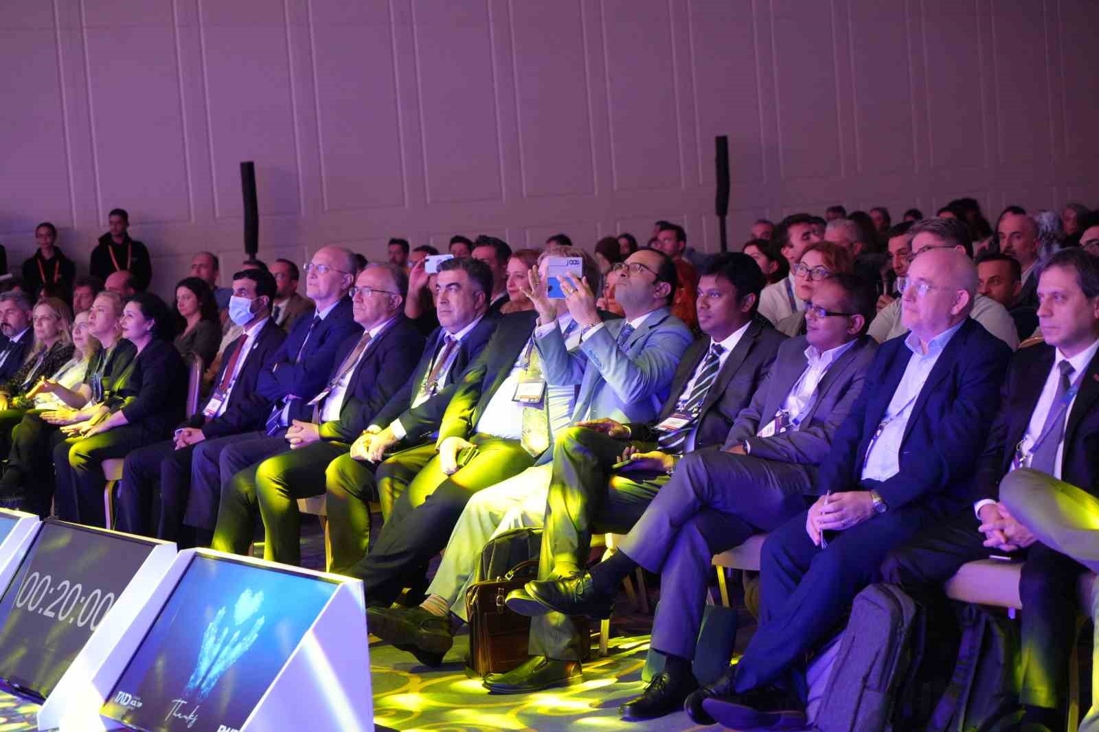 20. Türkiye Acil Tıp Kongresi, Antalya'da başladı