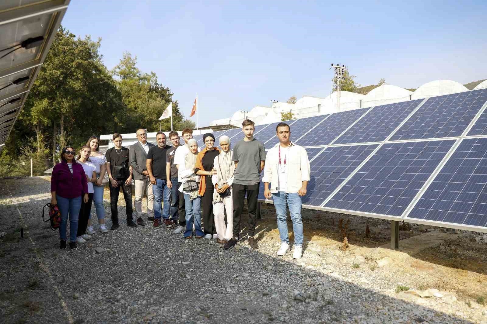 Alanya'ya gelen Alman öğrenciler sürdürülebilir enerji üzerine çalışmalarını tamamladı