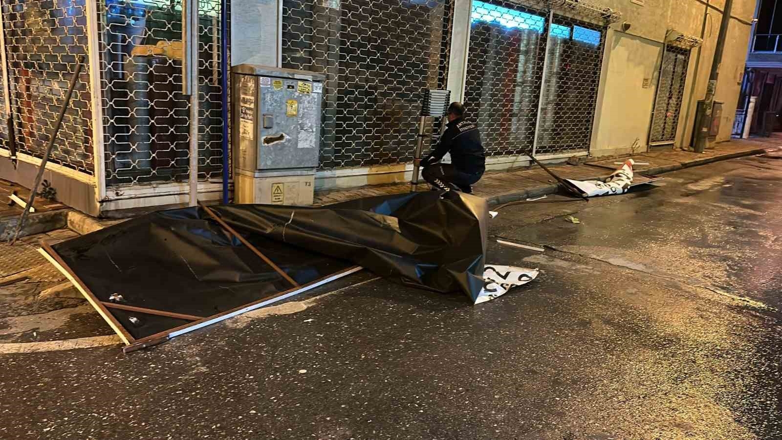 Antalya'da fırtına mesaisi