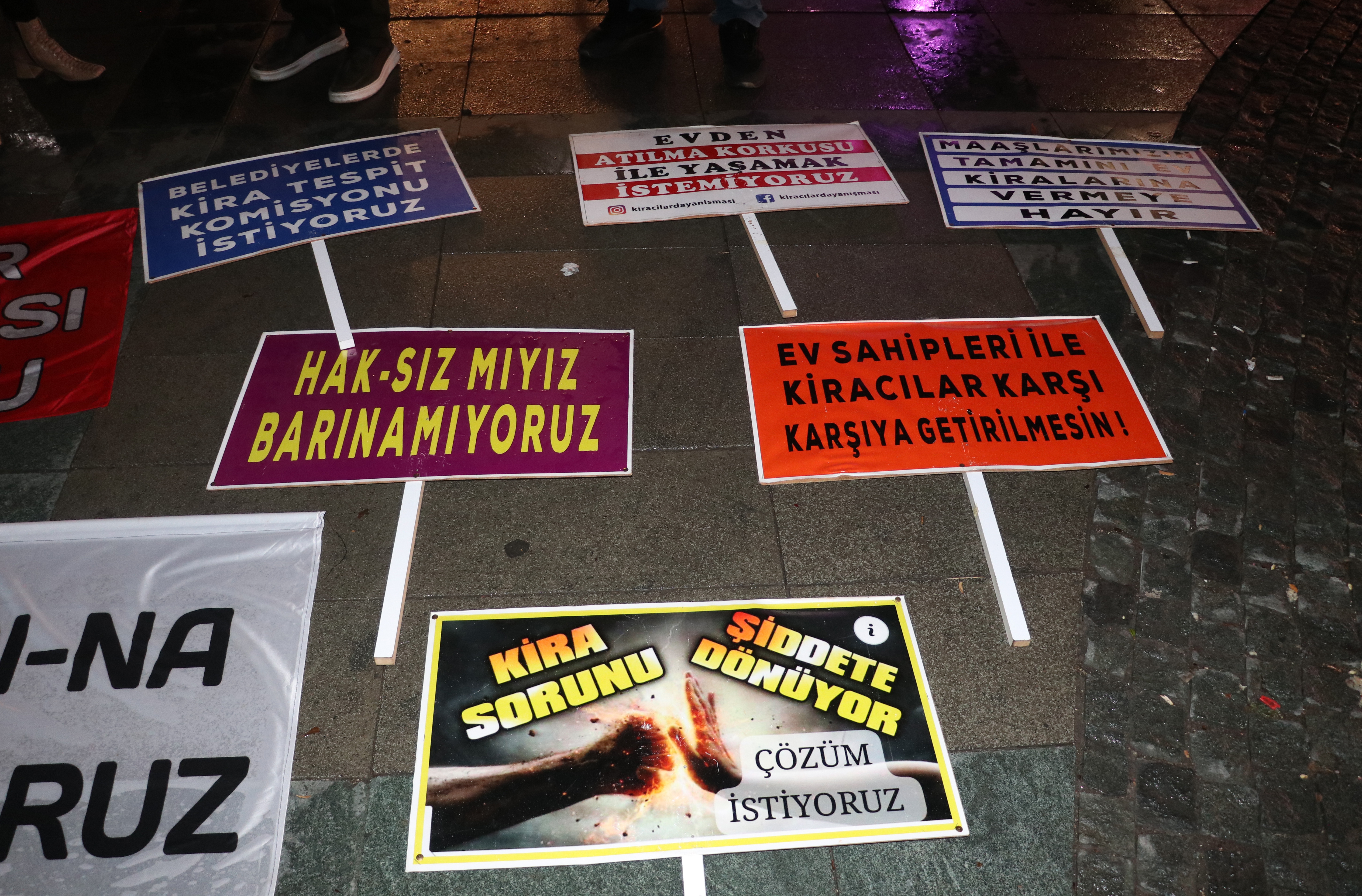 Antalya'da yüksek kira protestosu