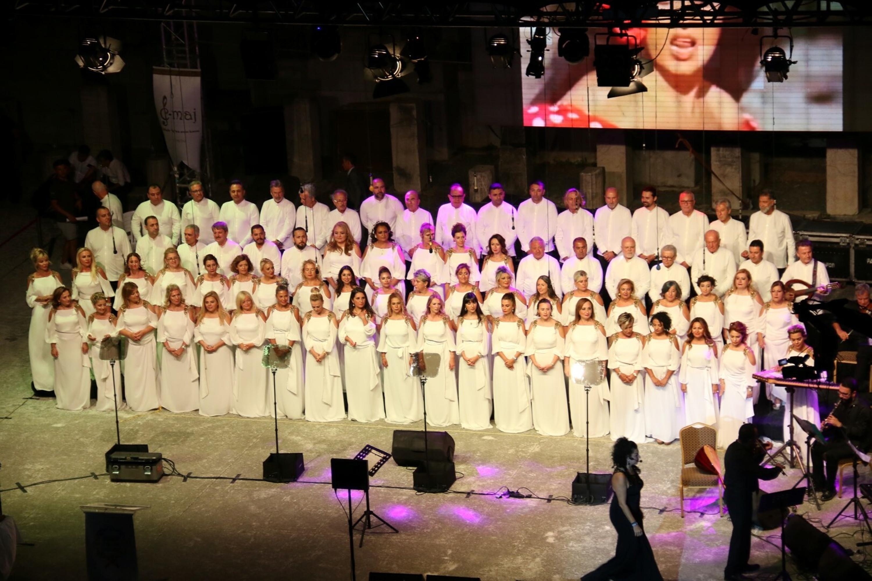 Ata'nın sevdiği şarkıların seslendirileceği konser, gençlere burs olacak