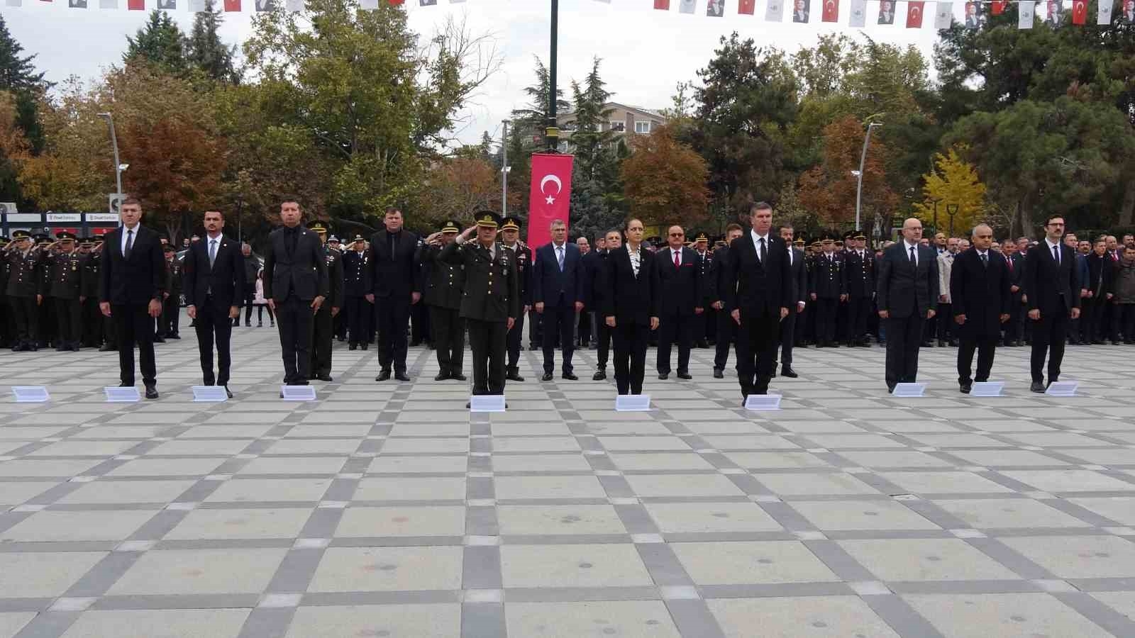 Atatürk, ölümünün 86'ıncı yılında Burdur'da törenlerle anıldı