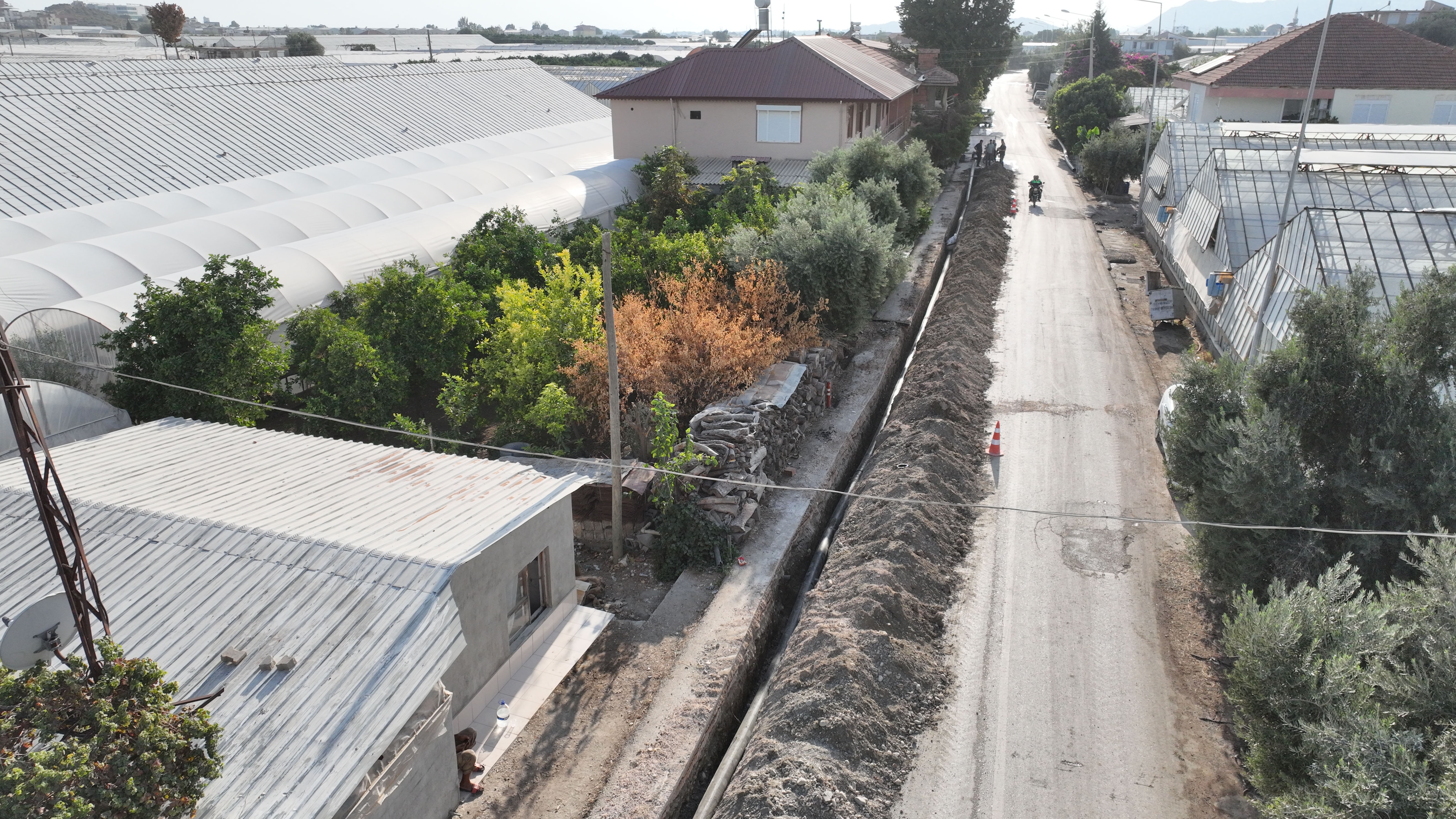 Demre Beymelek'in içme suyu hatları yenileniyor