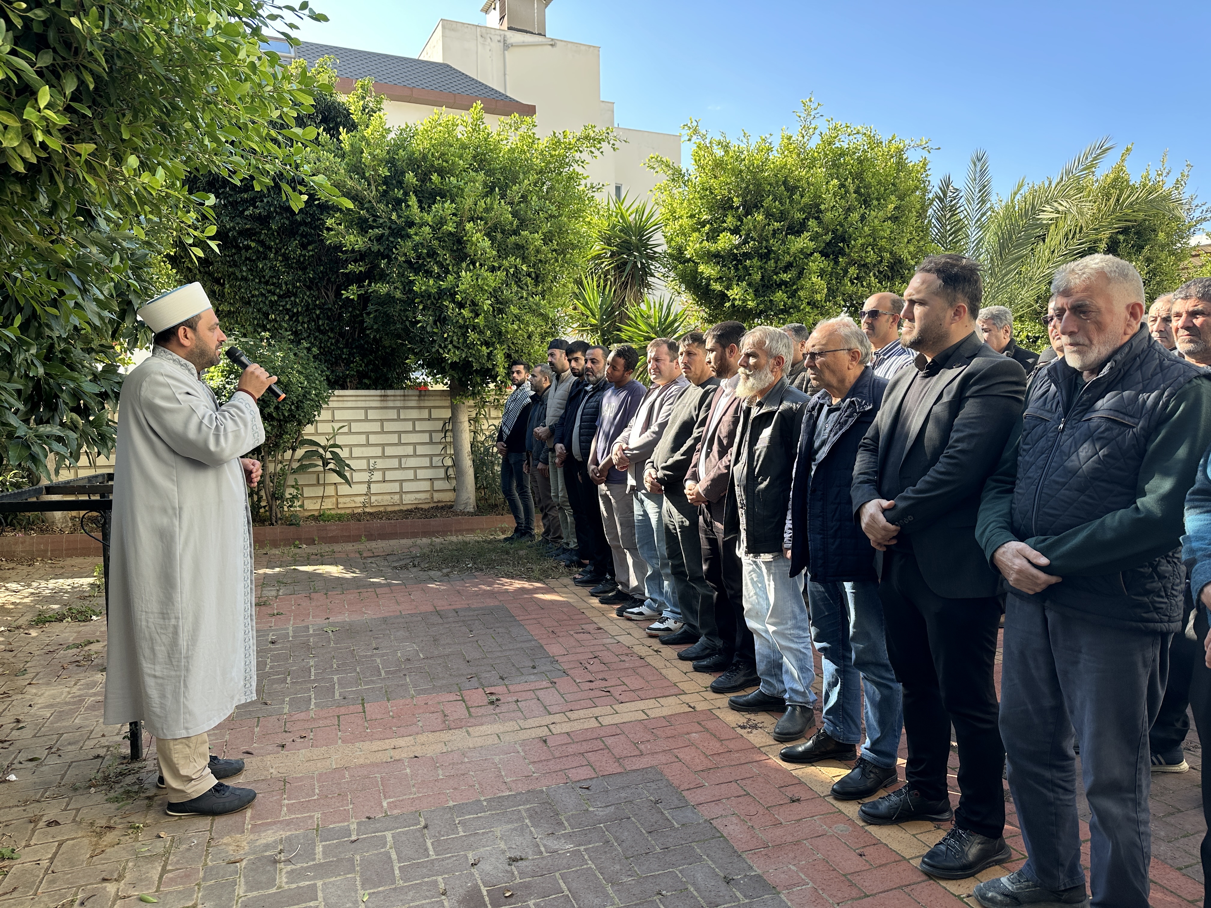 Filistin'de hayatını kaybedenler için gıyabi cenaze namazı
