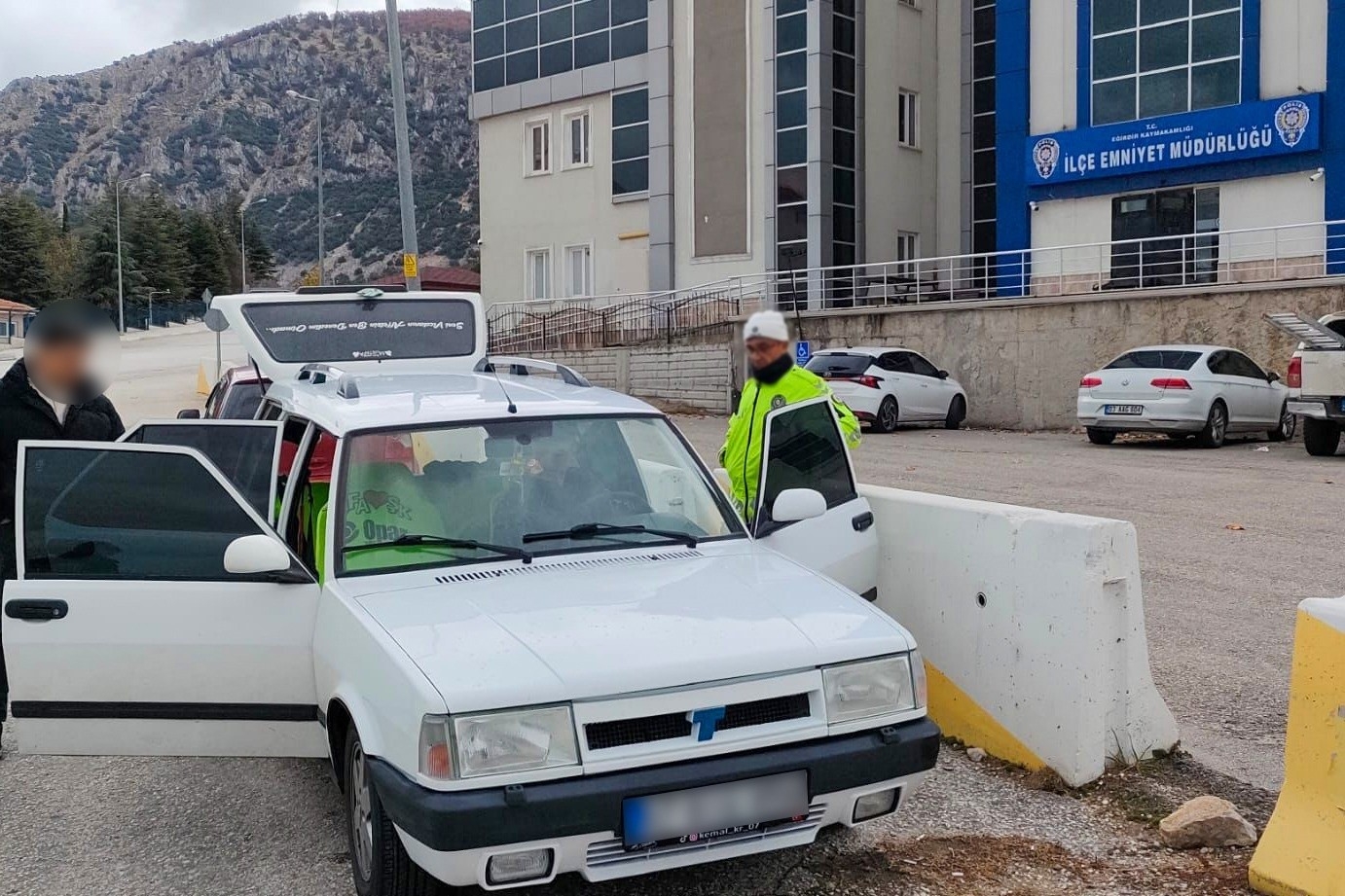 Isparta'da trafik kurallarını hiçe sayan sürücü yakalandı