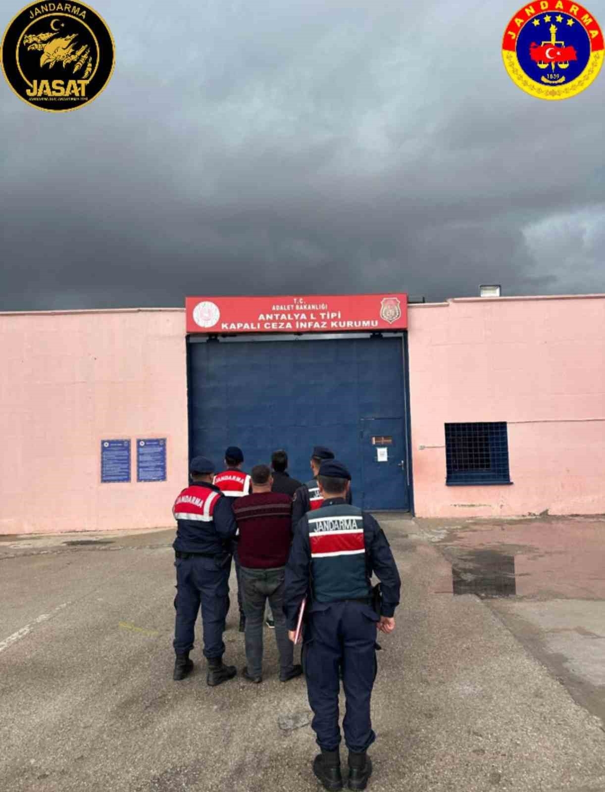 Jandarma 72 saatte, 172 aranan şahsı yakaladı