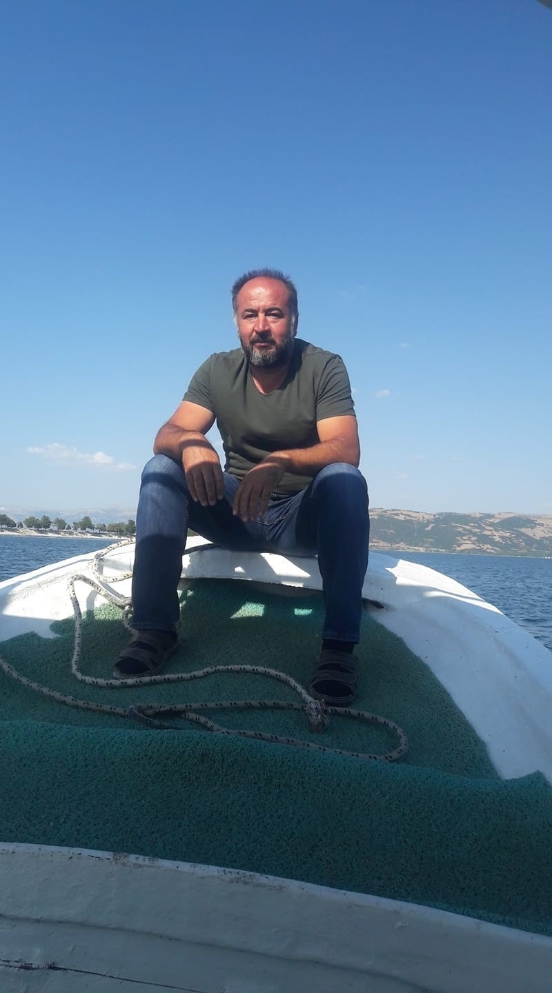 Karın ağrısı şikayetiyle hastaneye giden emekli polis memuru pankreas kanserinden vefat etti