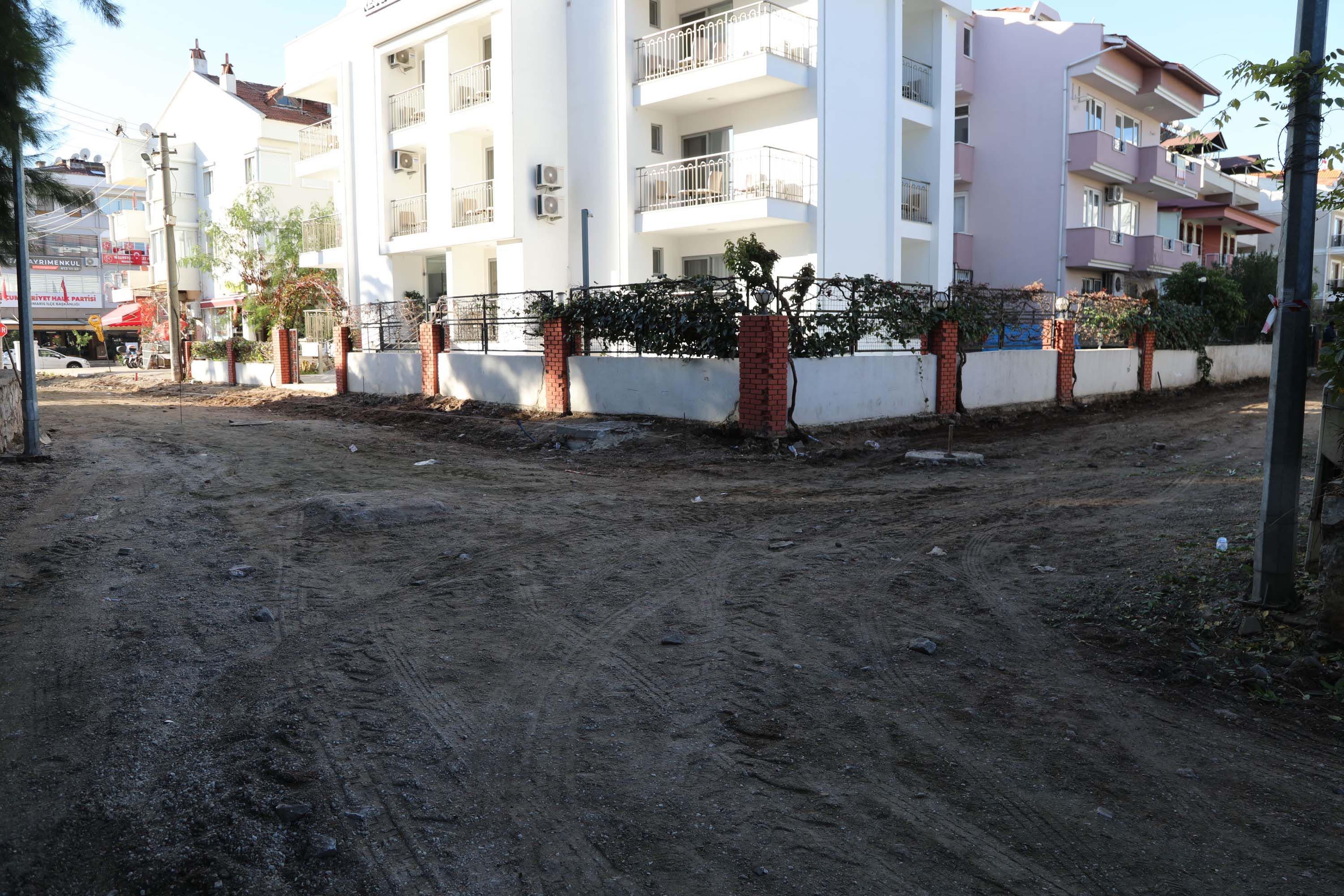 Marmaris'te üstyapı çalışmaları sürüyor