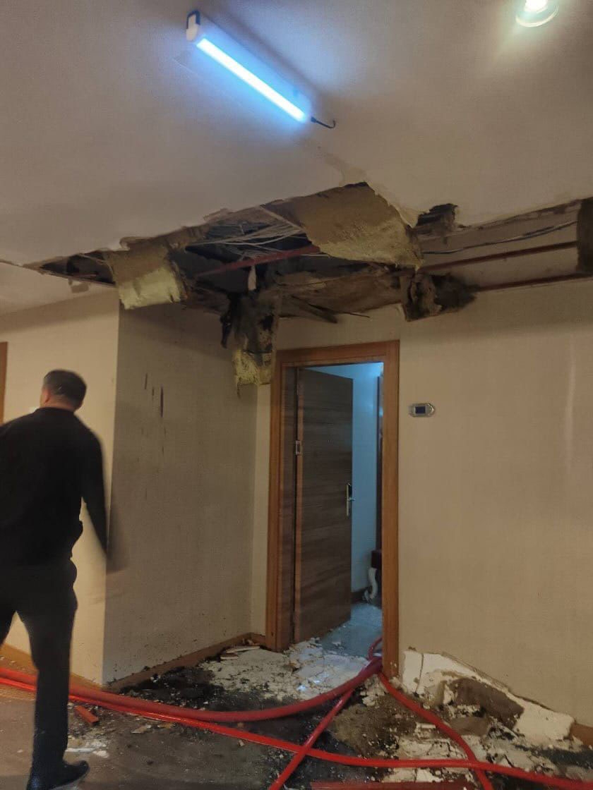 Oteldeki yangın hasara neden oldu