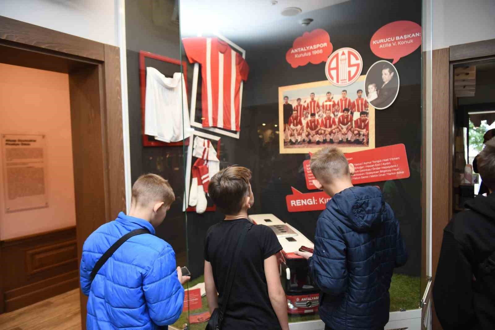 Savaş mağduru çocuklar DokumaPark'ta ağırlandı