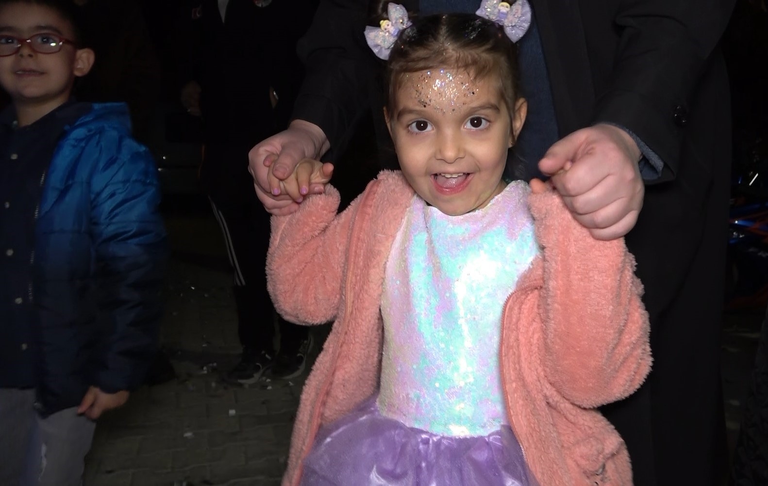 Şehit kızı Yağmur'a yürekleri ısıtan doğum günü sürprizi