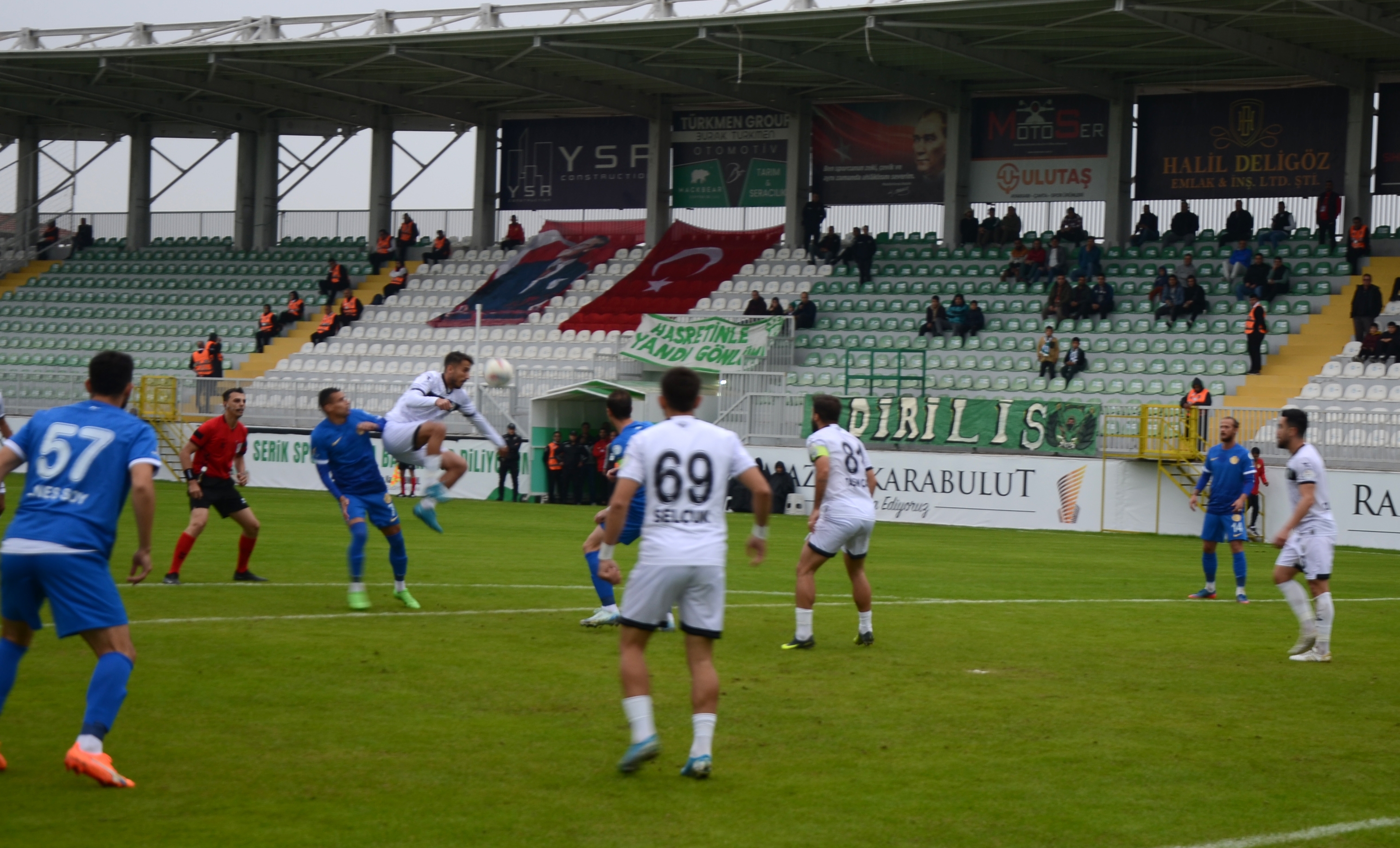 Serikspor, Nazillispor'u eli boş gönderdi: 2-1